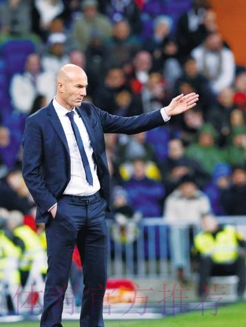 齐达内:很烦外界一直在说裁判 好像皇马啥都没做 齐达内:很烦外界一直在说裁判 好像皇马啥都没做