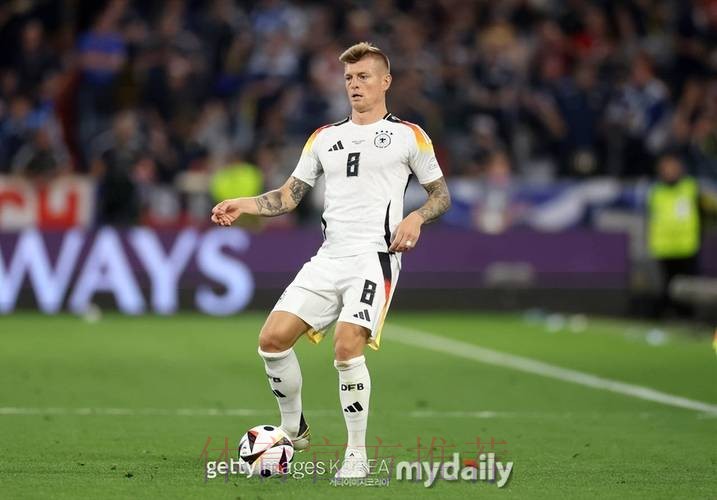 克罗斯考虑在欧洲杯后退出德国队 专注于皇马 克罗斯考虑在欧洲杯后退出德国队 专注于皇马