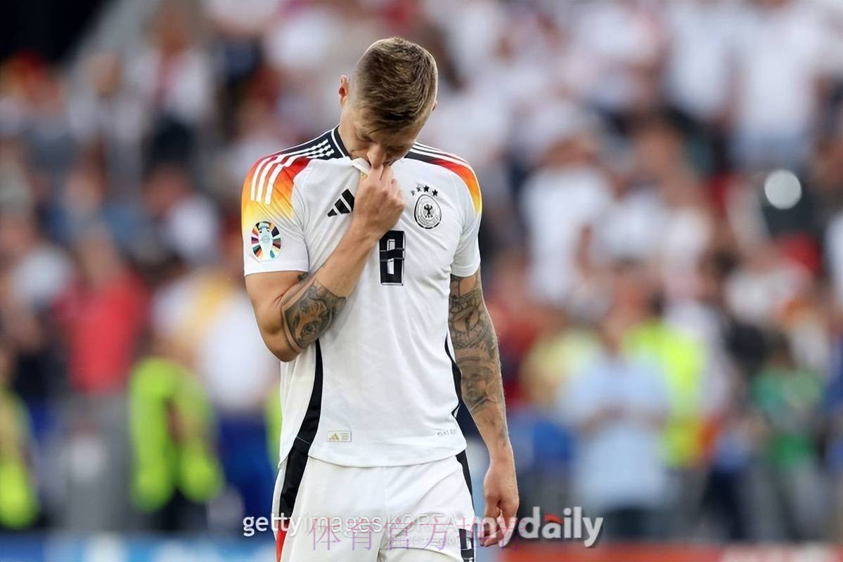 克罗斯考虑在欧洲杯后退出德国队 专注于皇马 克罗斯考虑在欧洲杯后退出德国队 专注于皇马