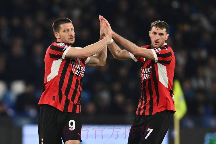 跟队记者:约维奇今夏将离开皇马 他受够了当下处境